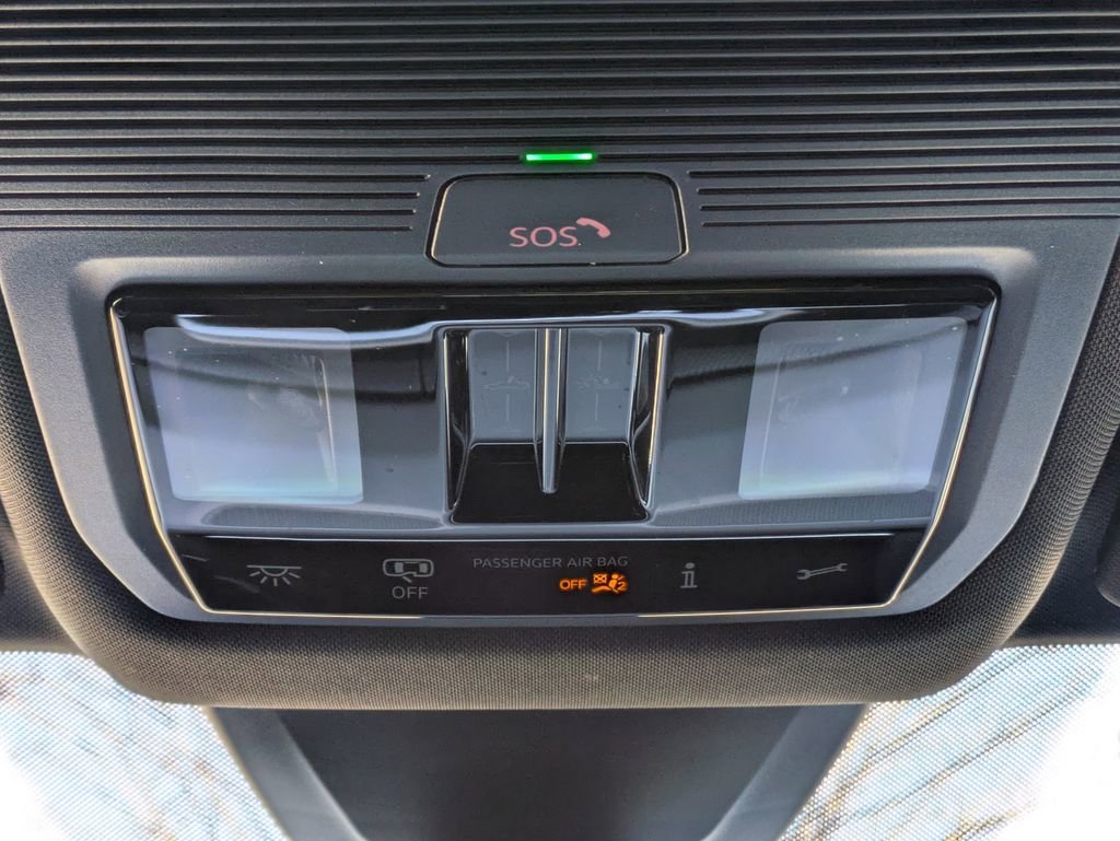 Certified 2024 Volkswagen Atlas Cross Sport SEL R-Line image 25