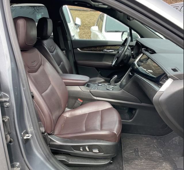 Used 2020 Cadillac XT6 Premium Luxury image 14