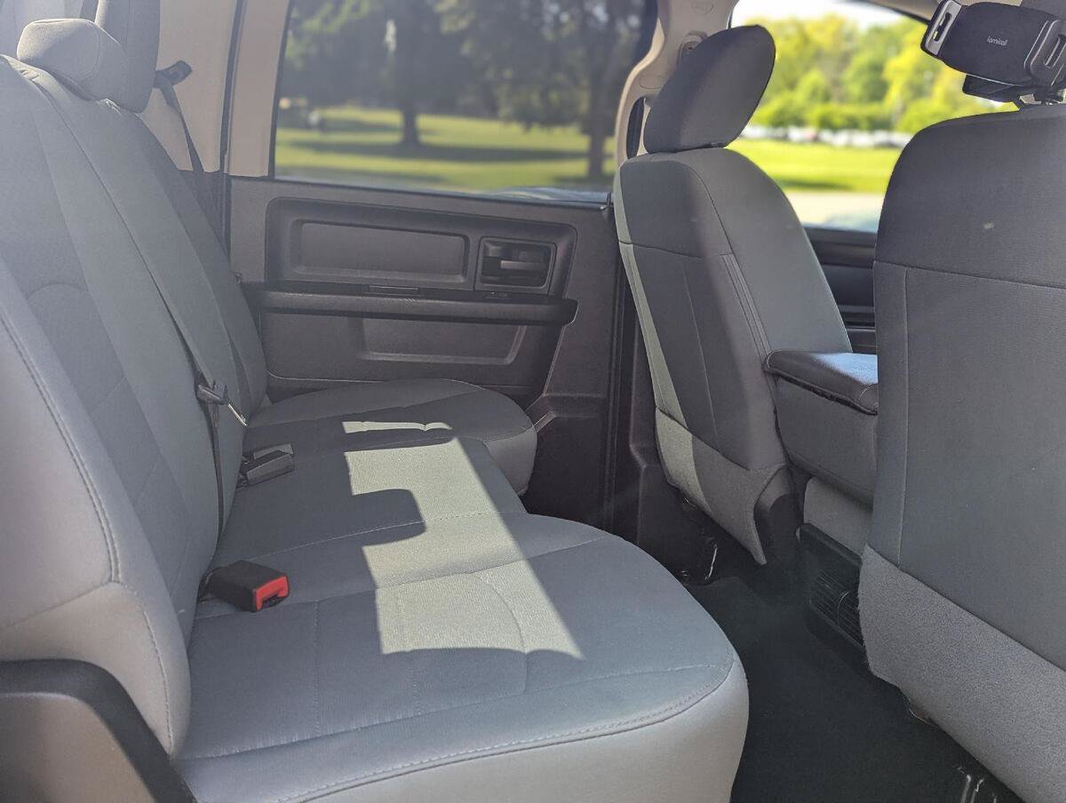 Used 2017 RAM 1500 Express AWD/4WD image 22