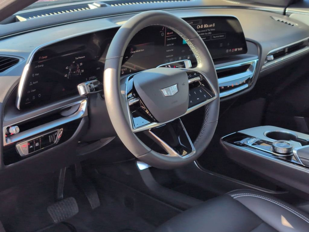 Certified 2024 Cadillac Lyriq Tech w/ Driver Assist Package image 8