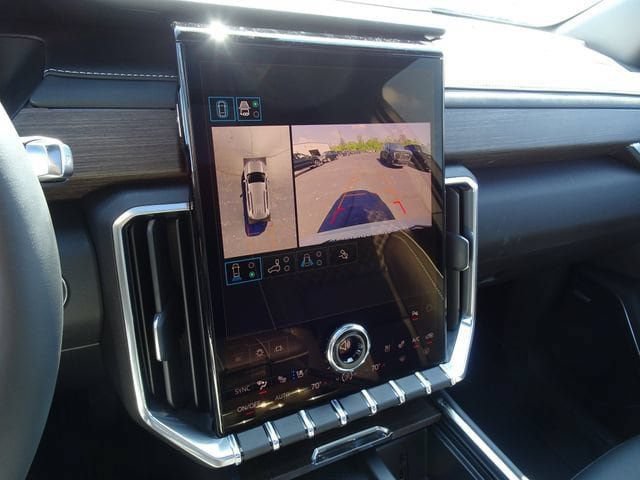 New 2026 GMC Acadia Denali w/ Super Cruise Package FWD image 20