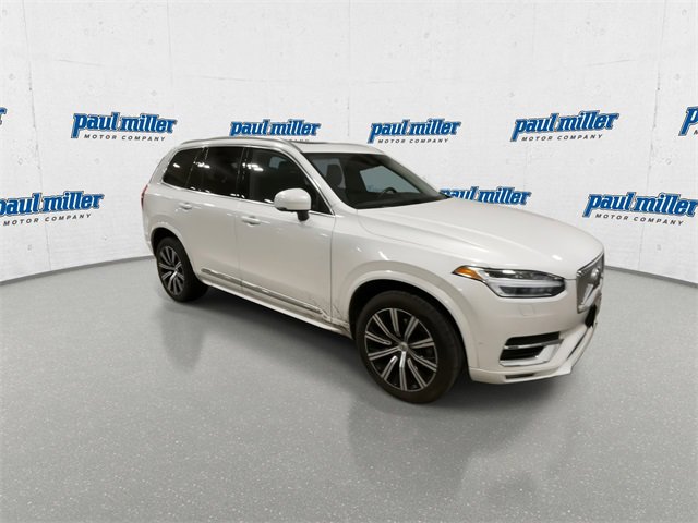 Used 2023 Volvo XC90 B5 Plus image 2