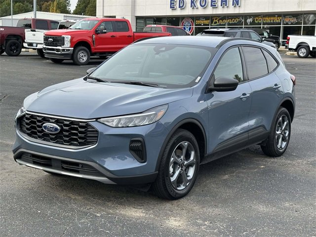 New 2025 Ford Escape ST-Line w/ Cold Weather Package image 7