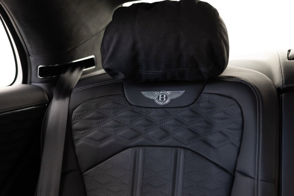 Used 2025 Bentley Flying Spur Plug-In Hybrid image 11