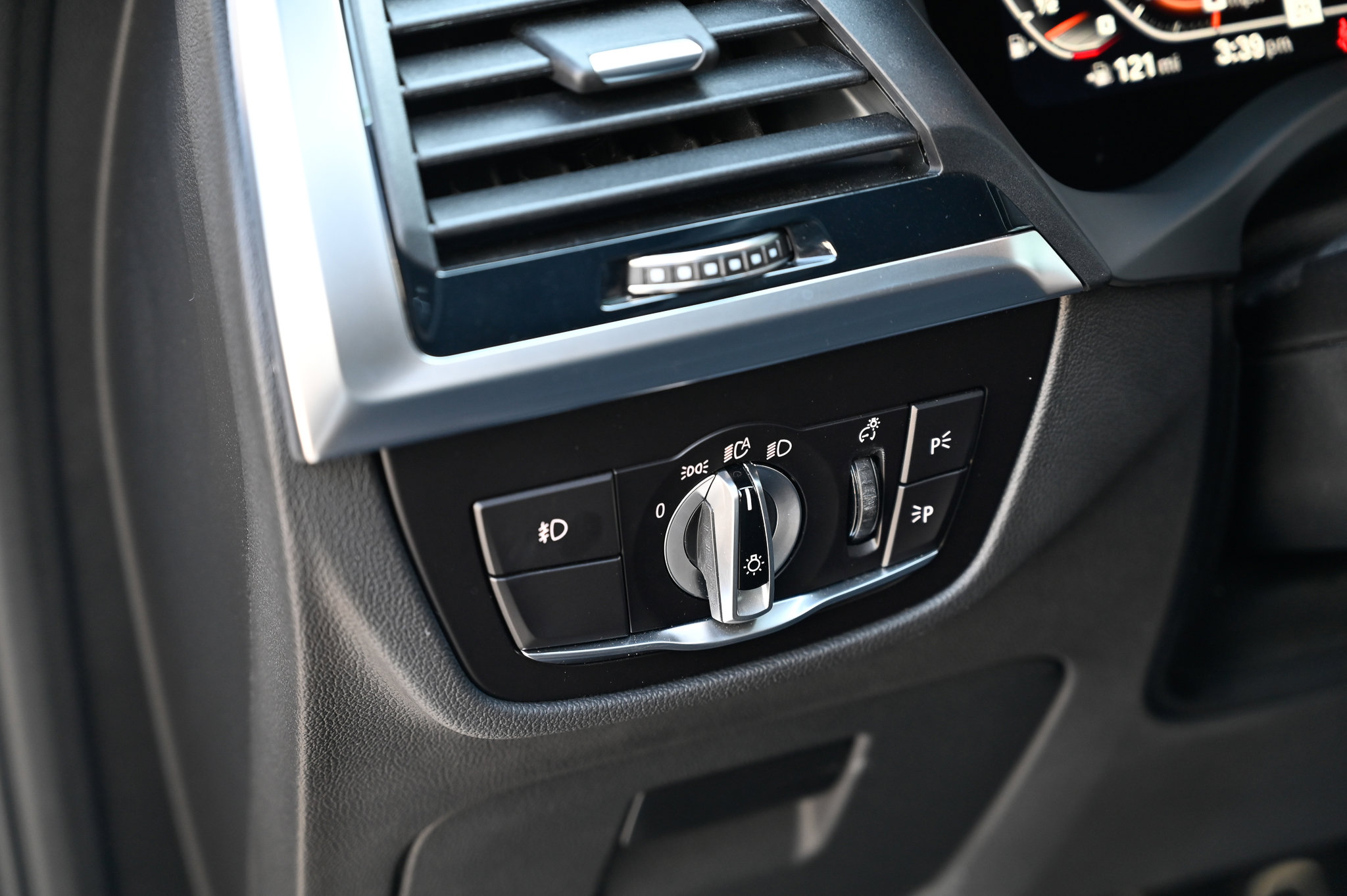 Used 2021 BMW X3 M40i w/ Executive Package image 23