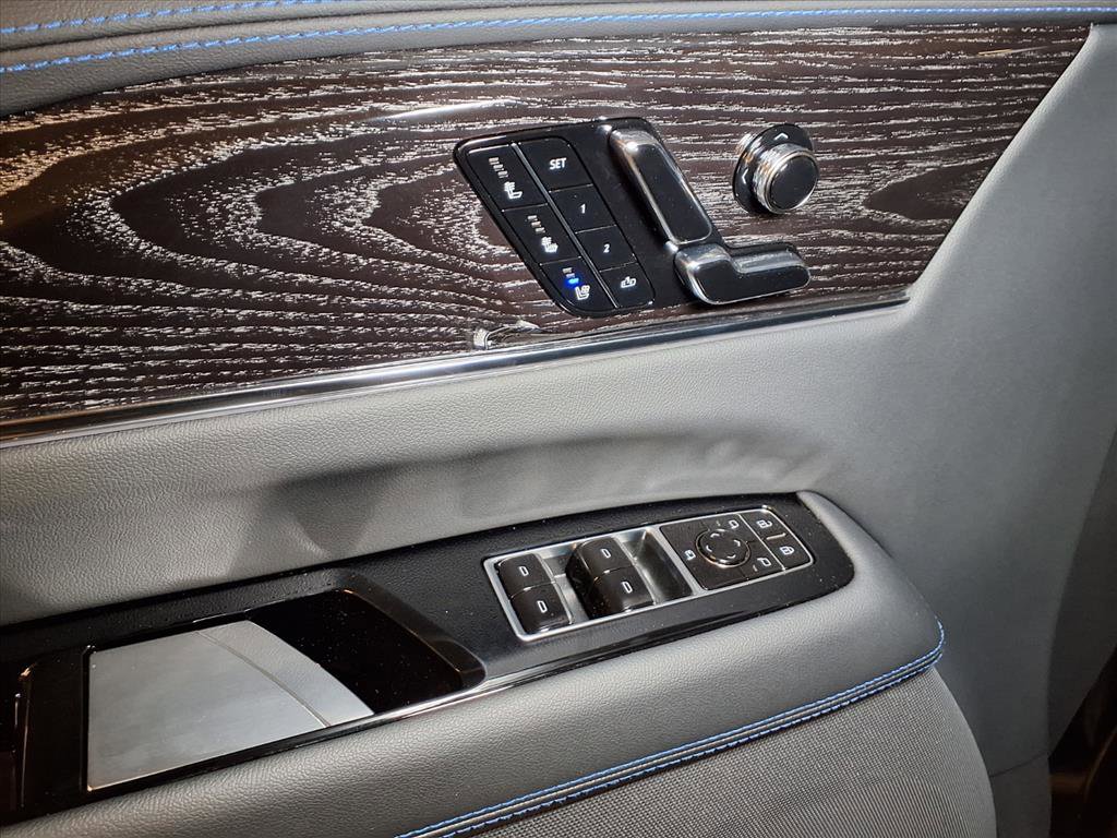 New 2026 Cadillac Escalade IQ Luxury 1 image 16