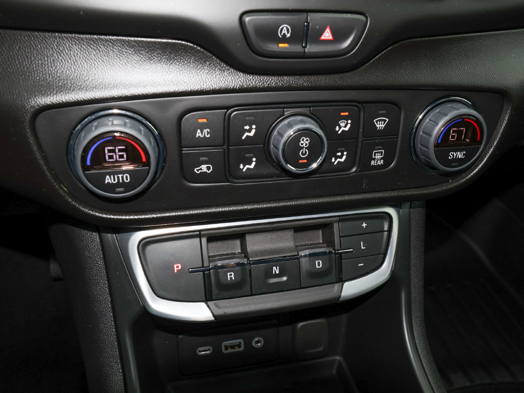 Used 2023 GMC Terrain SLE w/ Driver Convenience Package FWD image 19