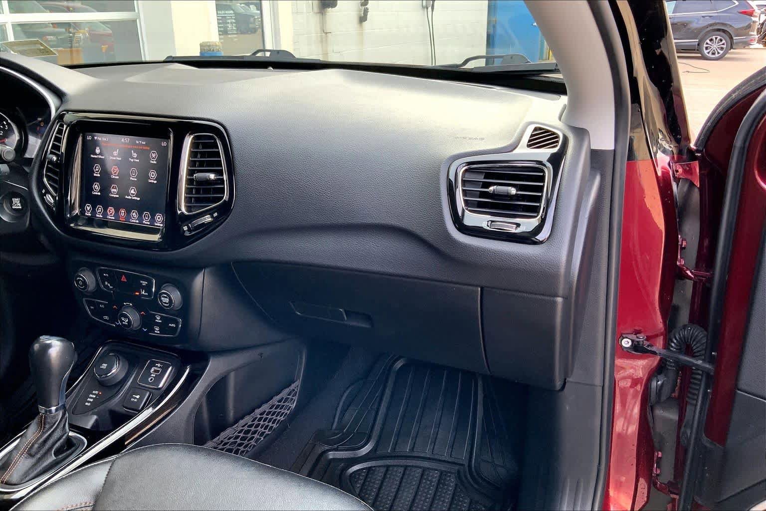 Used 2021 Jeep Compass Limited w/ Sun and Sound Group image 19