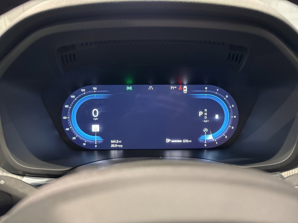 Used 2025 Volvo XC60 B5 Plus image 24