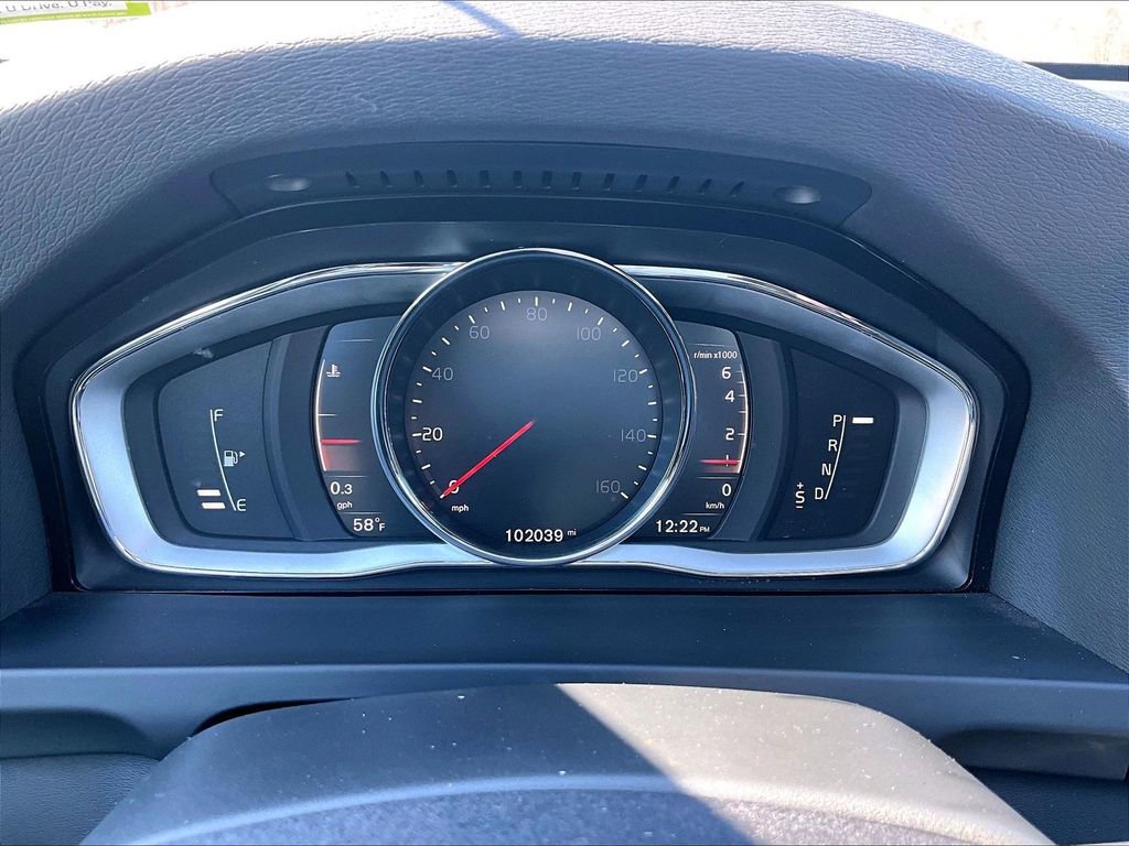 Used 2018 Volvo V60 T5 Cross Country w/ Convenience Package image 18