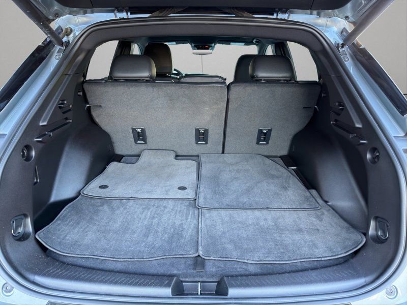 Used 2024 Chevrolet Equinox EV LT image 11