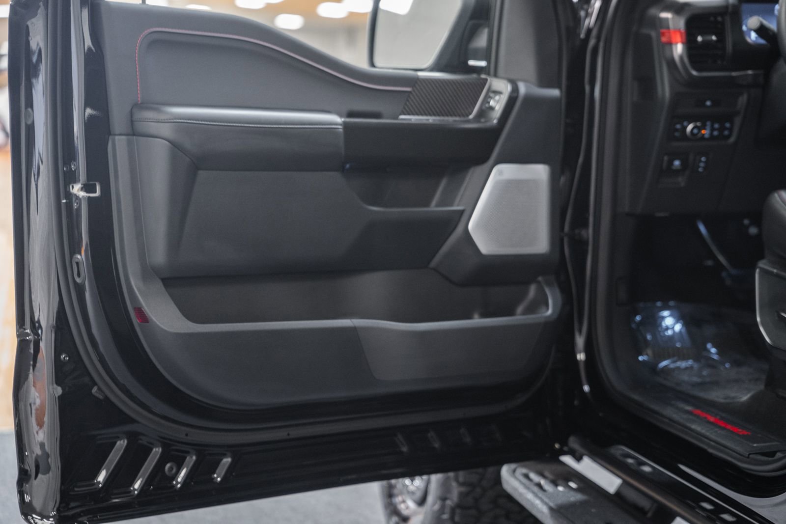 Certified 2025 Ford F150 Raptor image 49