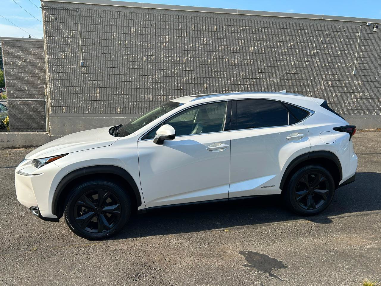 Used 2017 Lexus NX 300h AWD w/ Premium Package image 8