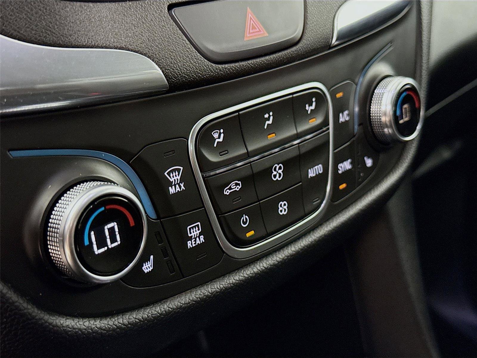 Used 2020 Chevrolet Equinox LT image 15