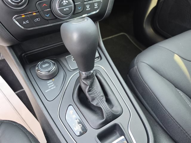 Used 2021 Jeep Cherokee Latitude Lux 80th Anniv w/ Quick Order Package 26U 80TH AWD/4WD image 32