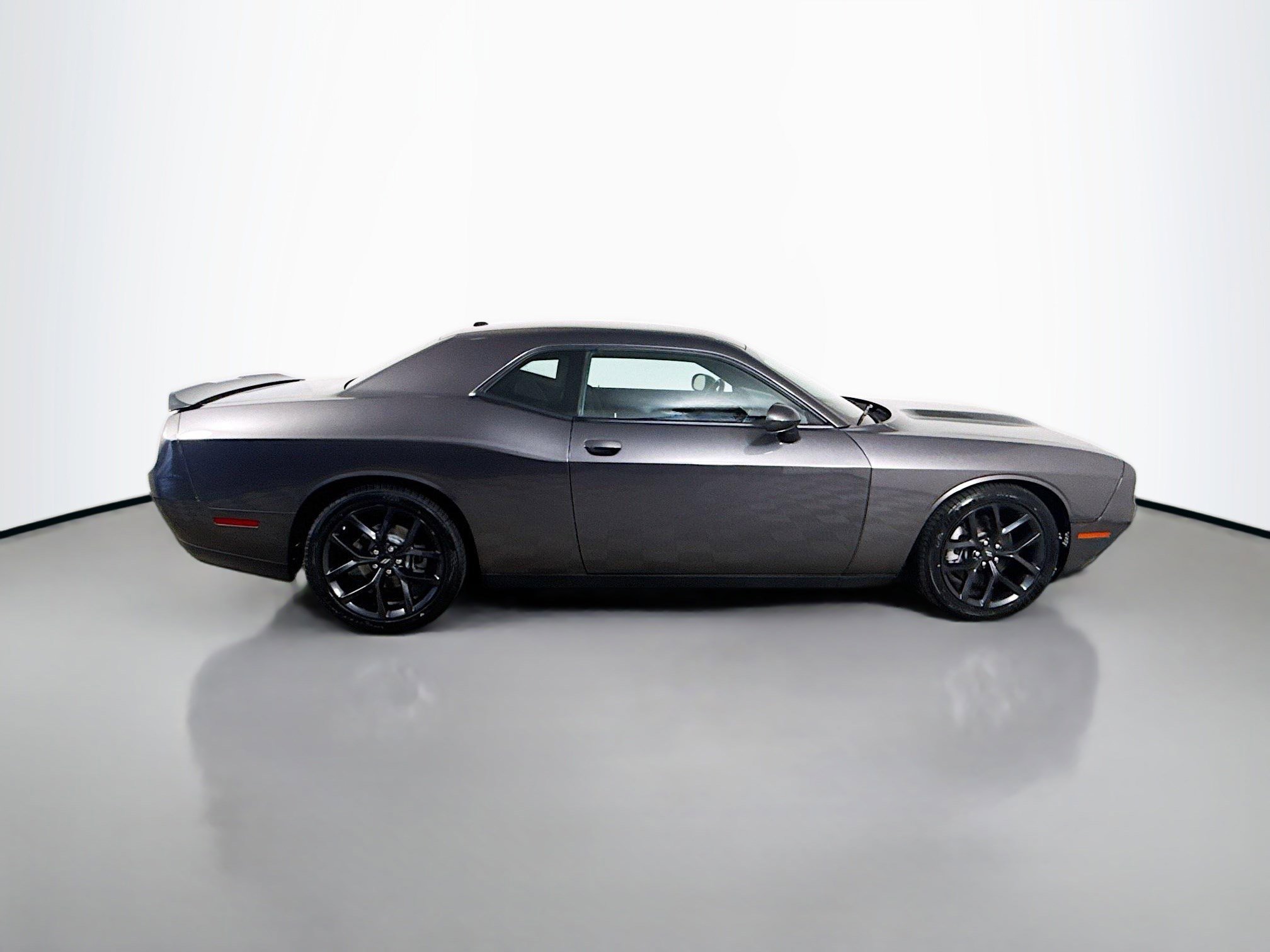 Used 2022 Dodge Challenger R/T w/ Blacktop Package image 11