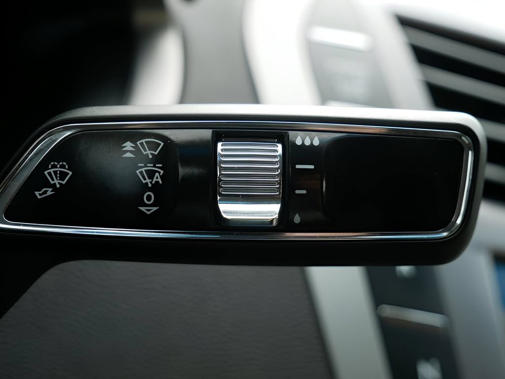 Used 2019 Lincoln MKZ Reserve w/ Luxury Package FWD image 25