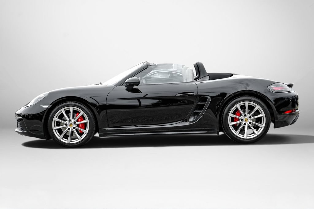 Used 2018 Porsche 718 Boxster S RWD image 15