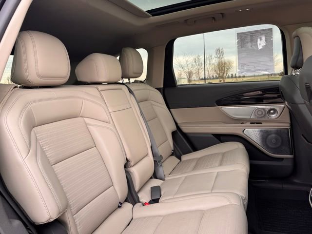 Used 2024 Lincoln Nautilus Reserve w/ Equipment Group 203A AWD/4WD image 27