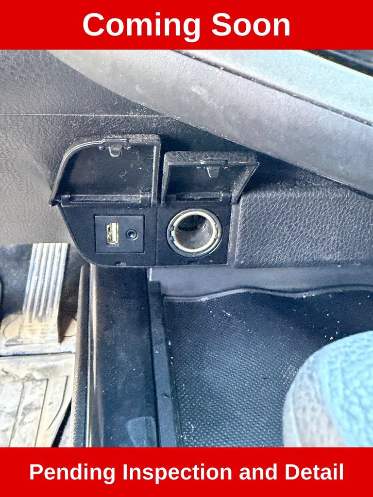 Used 2018 Toyota Camry LE FWD image 16