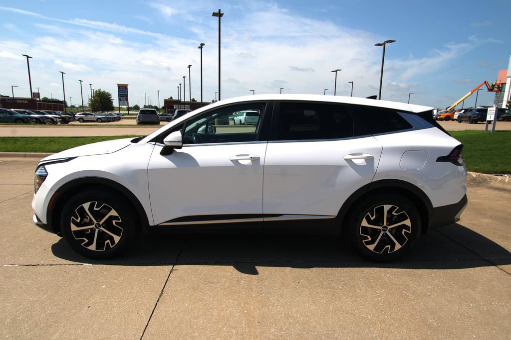 Used 2024 Kia Sportage EX FWD image 16