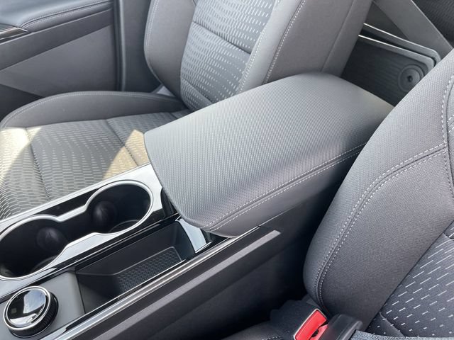 New 2027 Chevrolet Equinox LT w/ LPO, Floor Liner Package FWD image 21