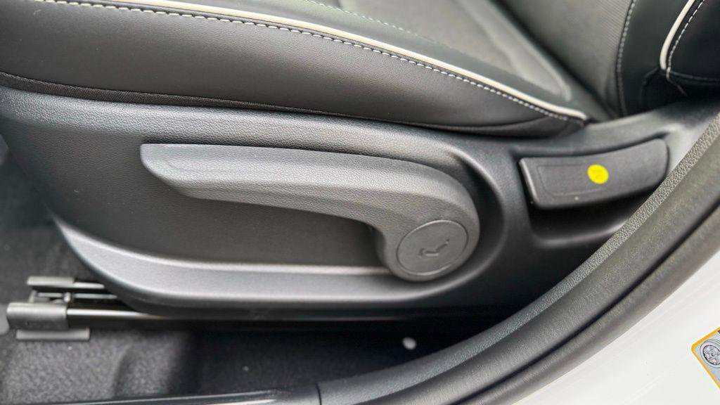 New 2026 Hyundai Venue SEL FWD image 16