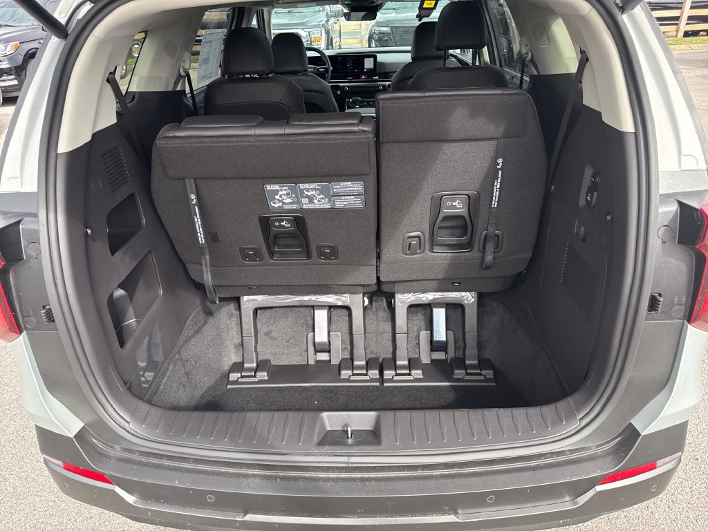 New 2027 Kia Carnival SX FWD image 9