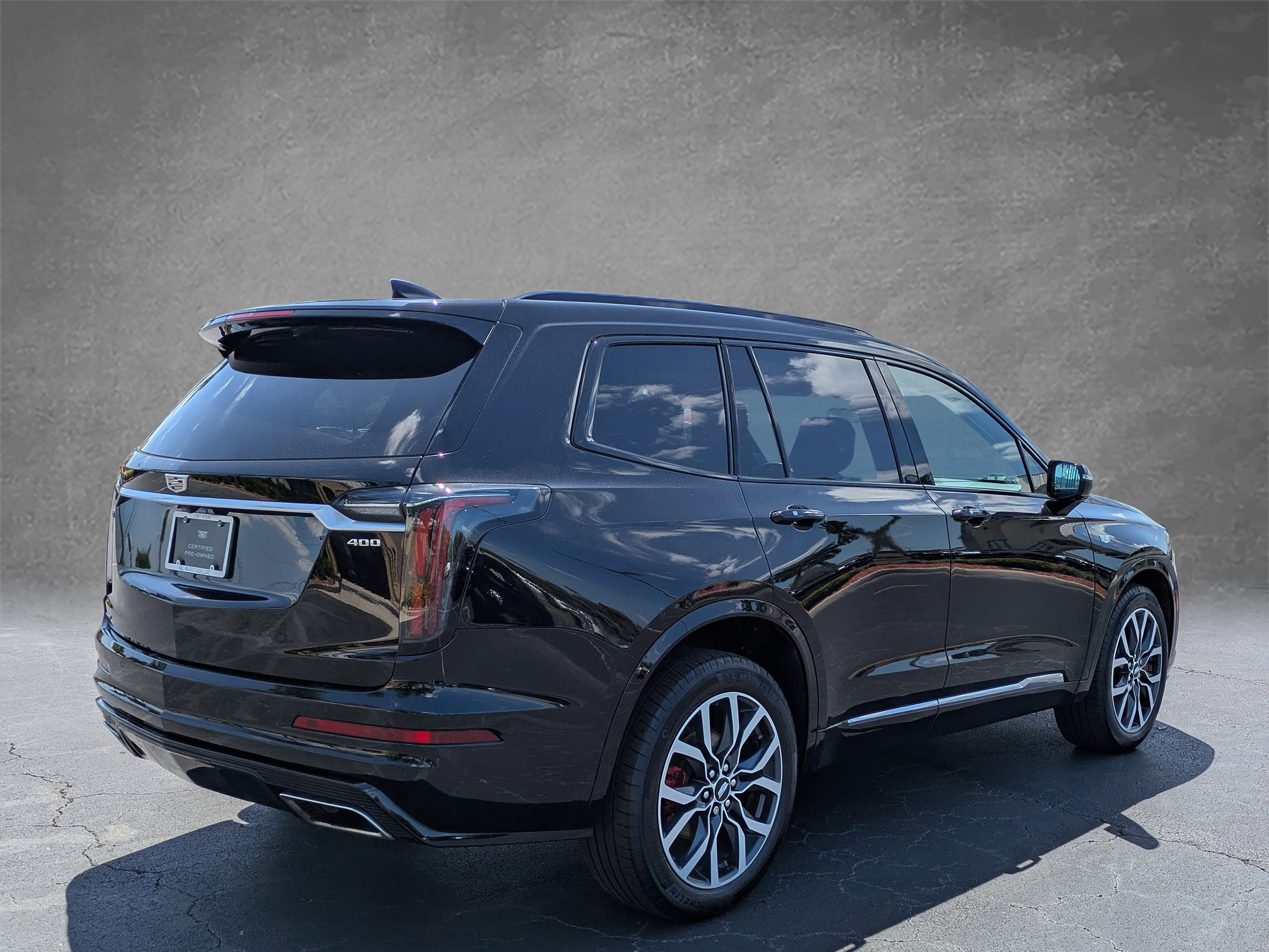 Certified 2024 Cadillac XT6 Sport w/ LPO, Floor Liner Package AWD/4WD image 6