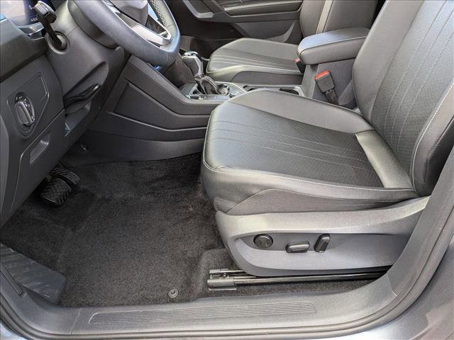 Used 2023 Volkswagen Tiguan SE w/ Panoramic Sunroof Package AWD/4WD image 15