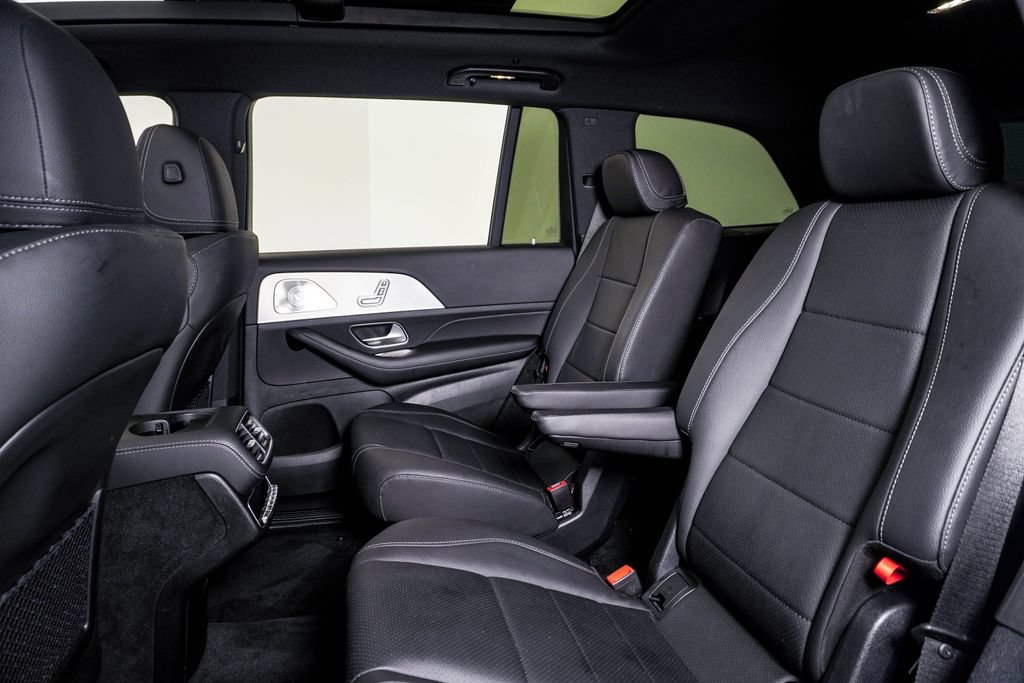 Used 2025 Mercedes-Benz GLS 450 4MATIC image 16