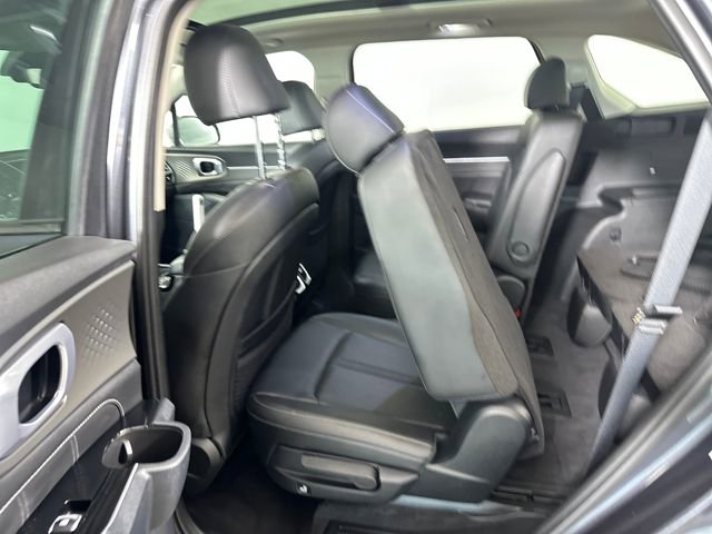 Used 2023 Kia Sorento SX image 24