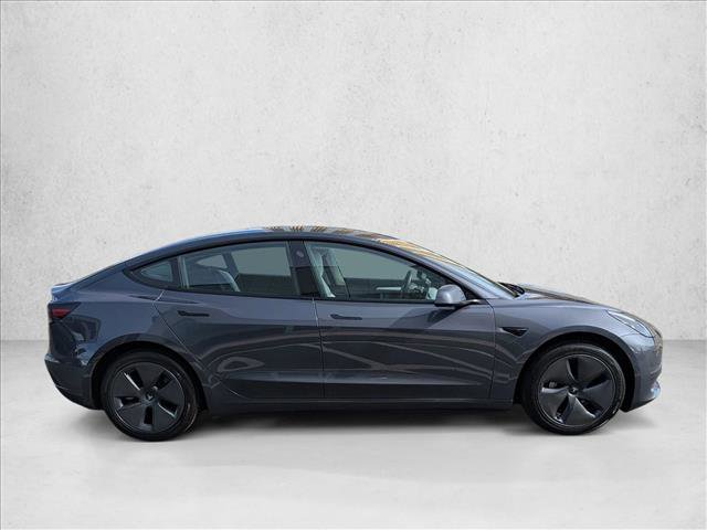Used 2021 Tesla Model 3 Standard Range Plus image 4