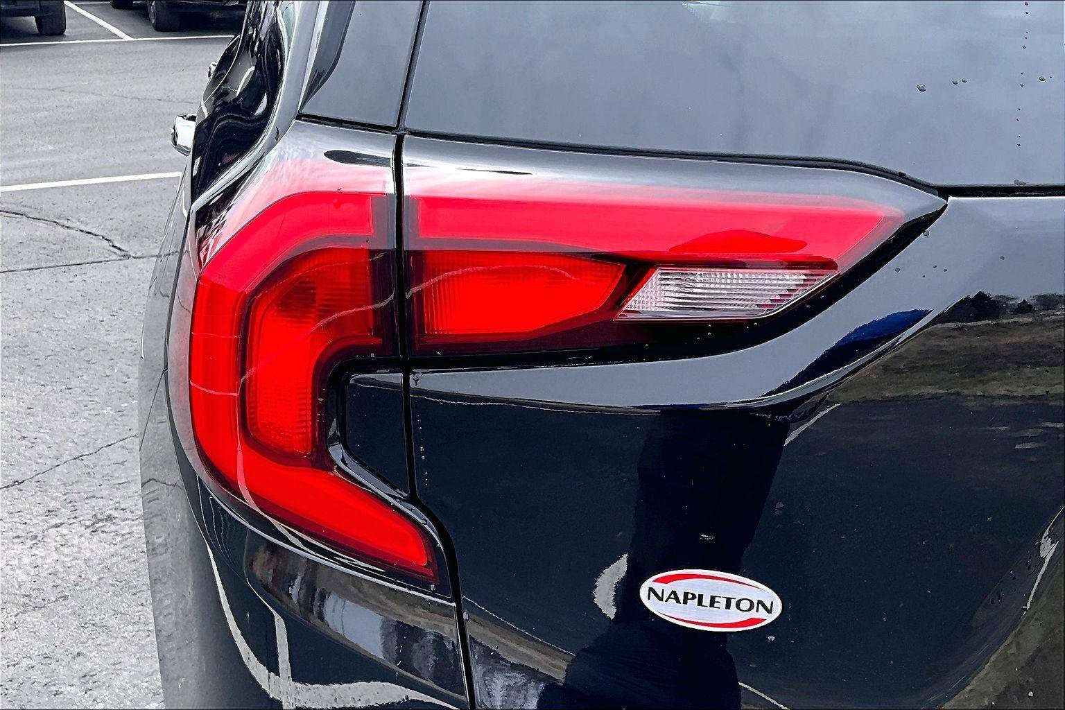 Used 2020 GMC Terrain Denali w/ Denali Premium Package AWD/4WD image 30
