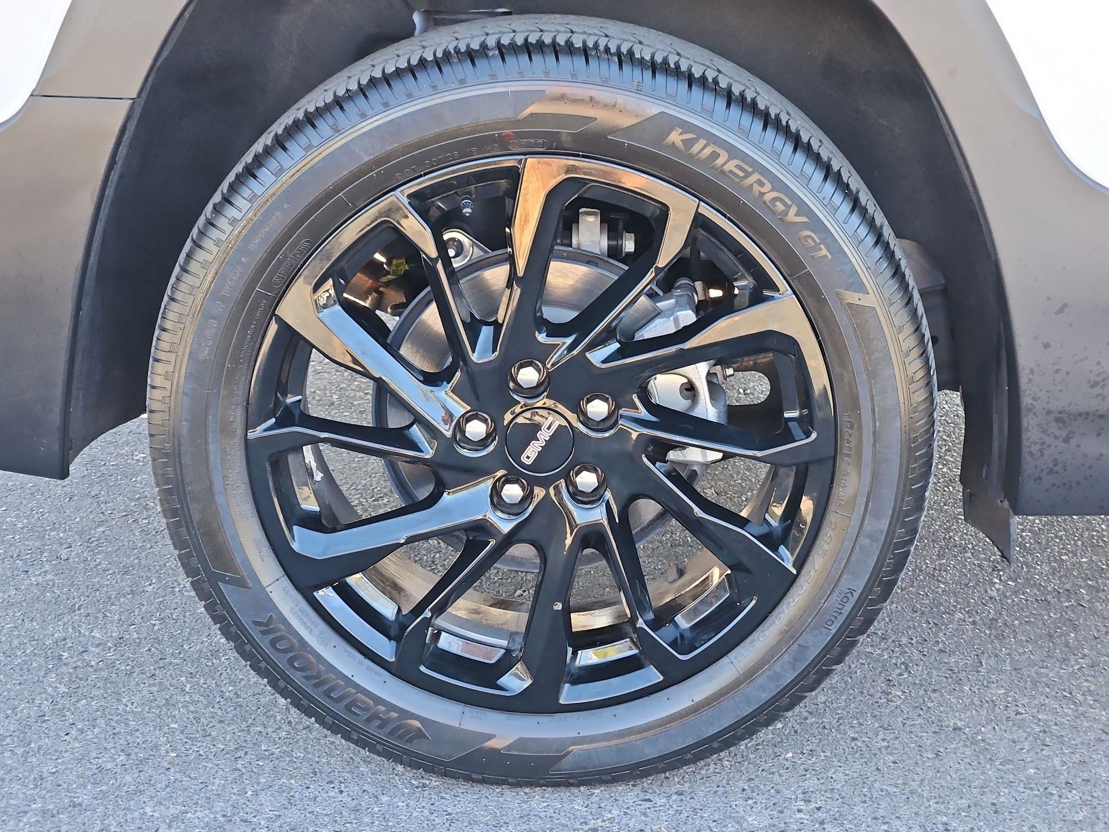 Used 2024 GMC Terrain SLT w/ Elevation Edition AWD/4WD image 12
