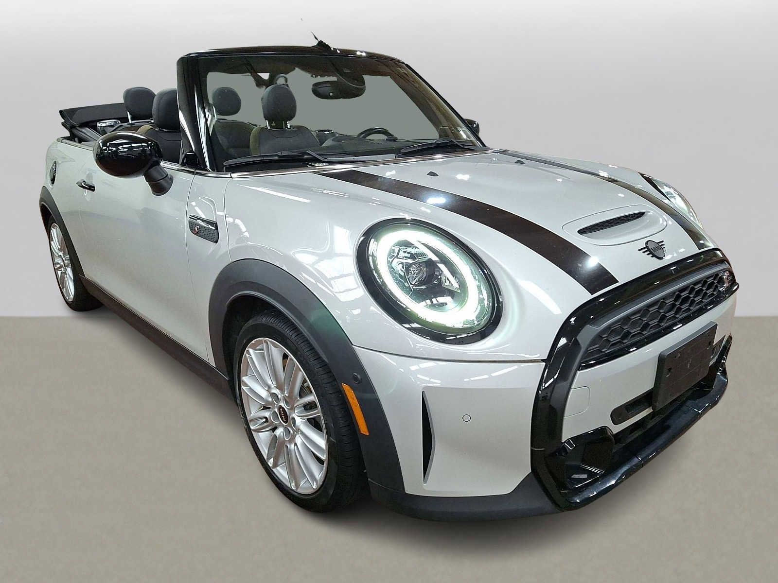 Certified 2023 MINI Cooper S image 3