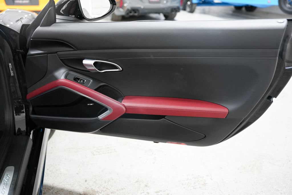 Used 2017 Porsche 718 Boxster RWD image 30