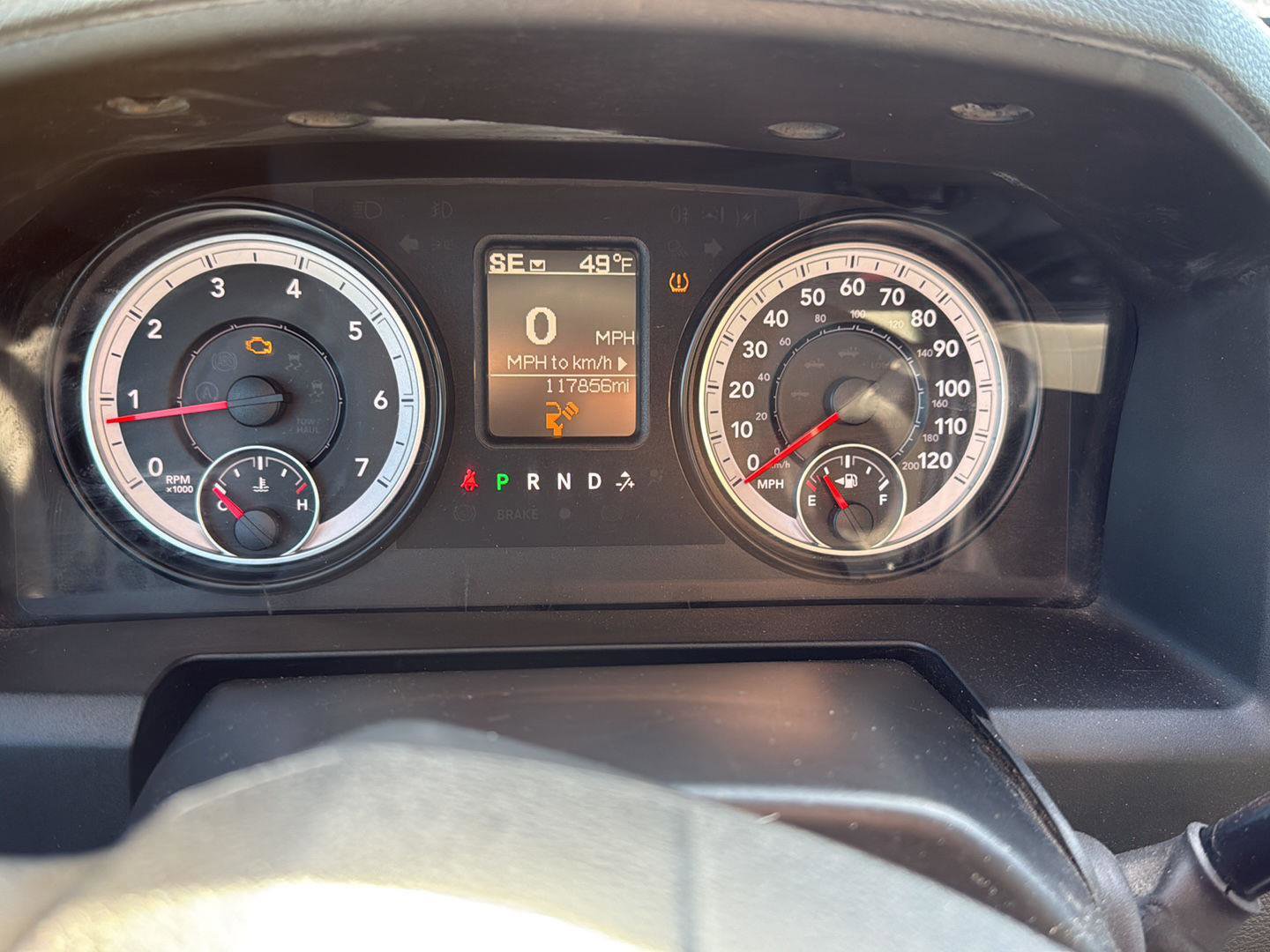 Used 2016 RAM 2500 Tradesman w/ Chrome Appearance Group image 16