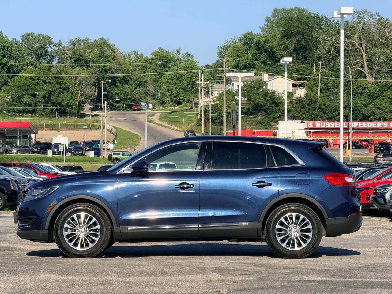 Used 2017 Lincoln MKX Select AWD/4WD image 5