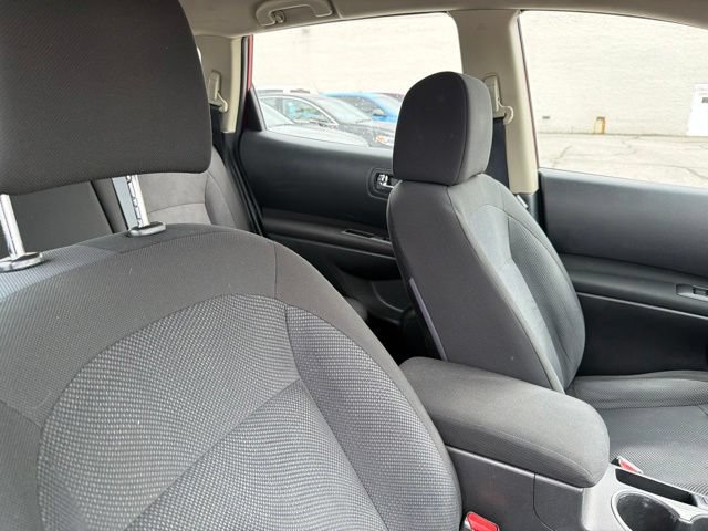 Used 2015 Nissan Rogue S w/ Convenience Package AWD/4WD image 23
