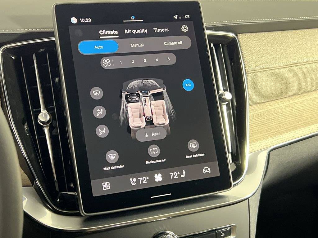 Certified 2026 Volvo XC90 B6 Plus w/ Protection Package Premier AWD/4WD image 15