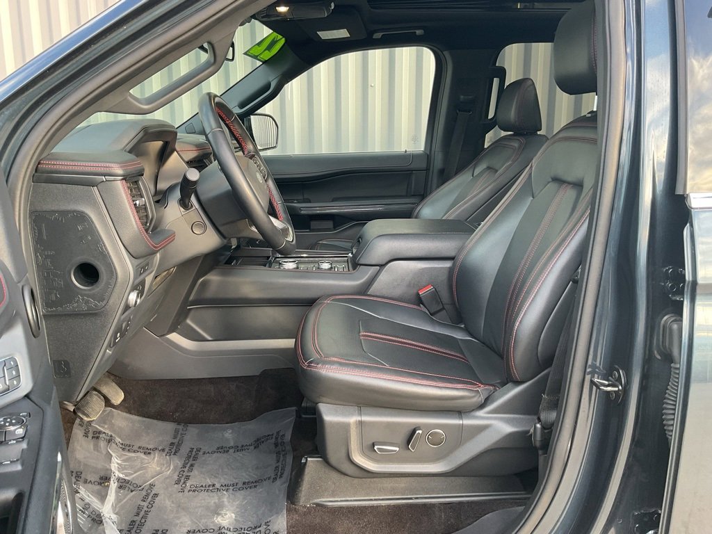 Used 2022 Ford Expedition Limited image 9