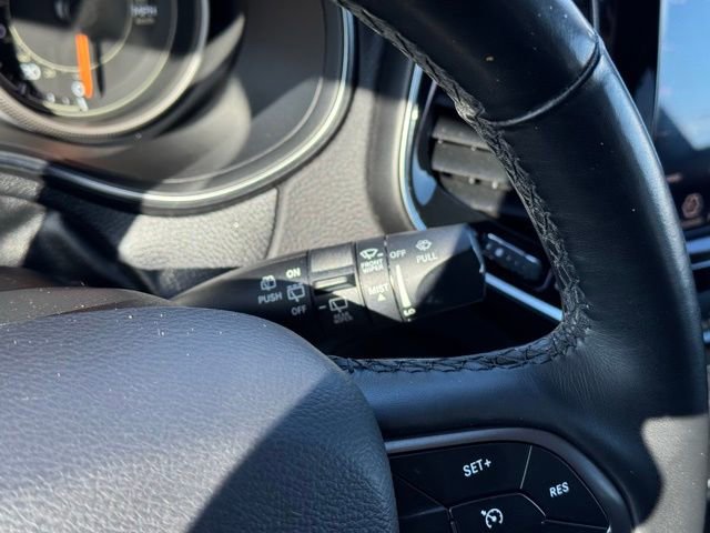 Used 2019 Jeep Cherokee Limited image 25