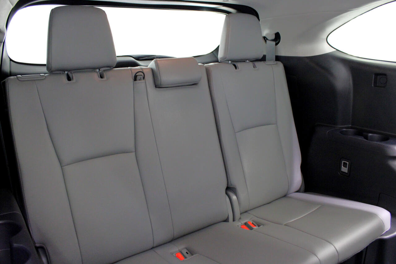 Used 2021 Toyota Highlander XLE image 47