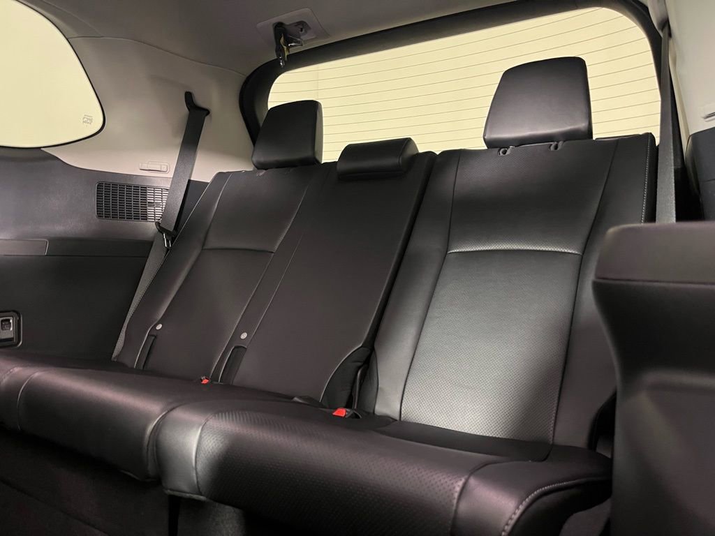 Used 2025 Toyota Grand Highlander FWD image 25