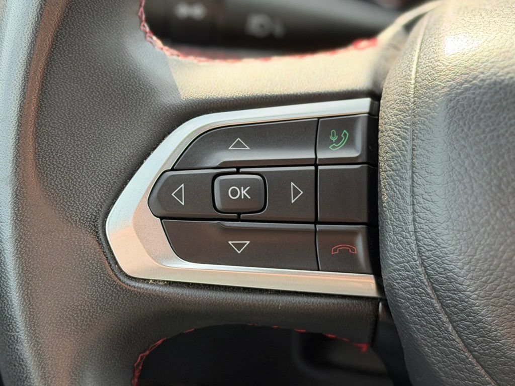 Used 2024 Jeep Compass Trailhawk AWD/4WD image 10
