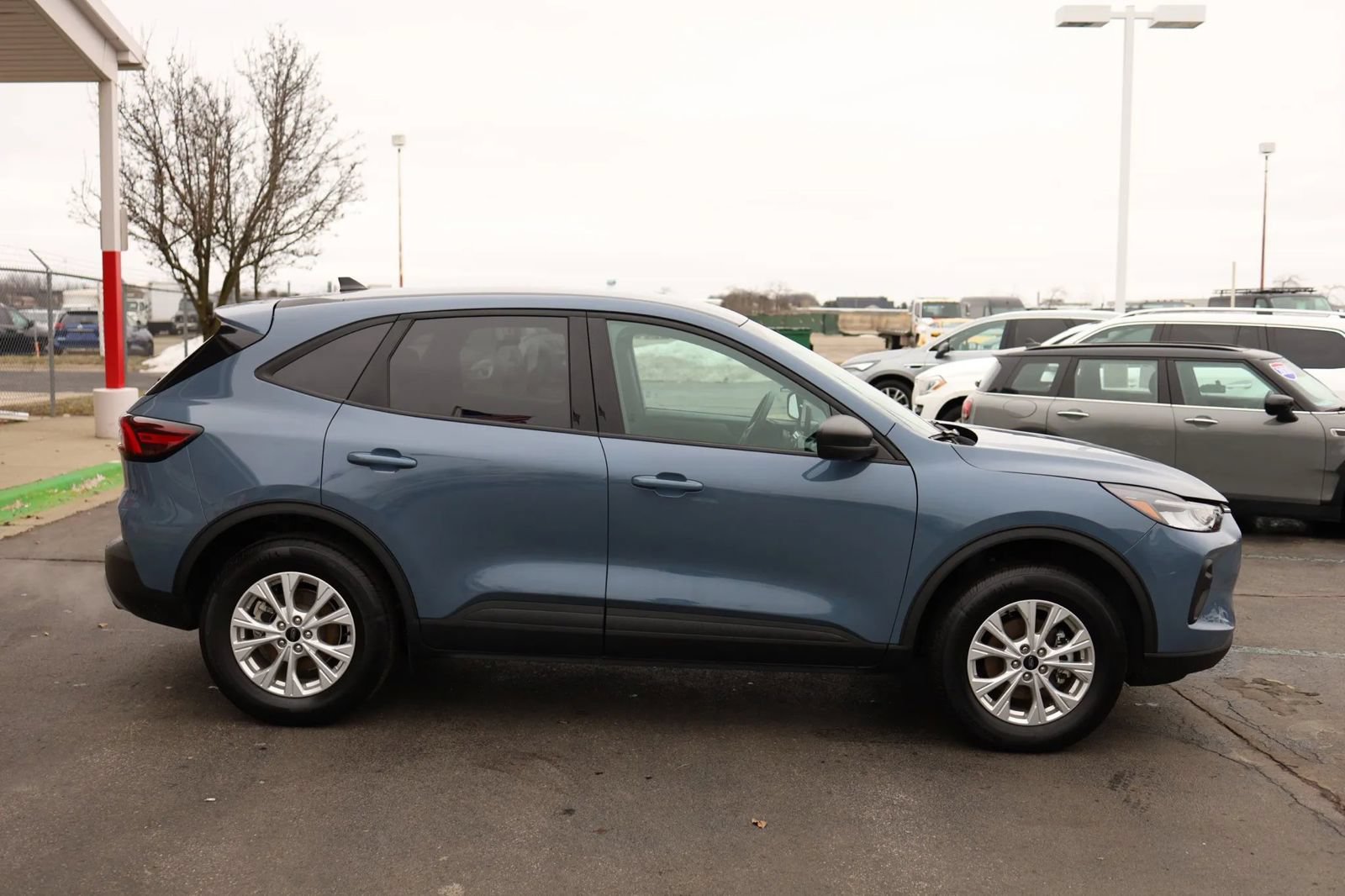 Used 2025 Ford Escape Active w/ Cold Weather Package AWD/4WD image 4