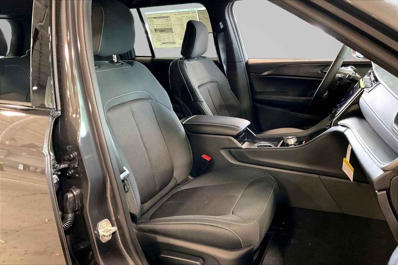 New 2026 Jeep Grand Cherokee Laredo X AWD/4WD image 20