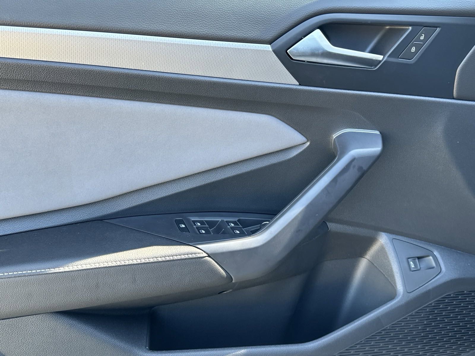 New 2026 Volkswagen Jetta SE FWD image 6