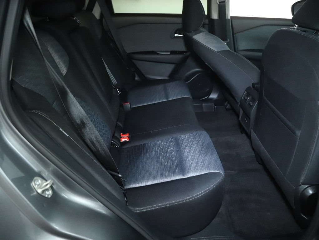 Used 2023 Nissan Rogue SV AWD/4WD image 32